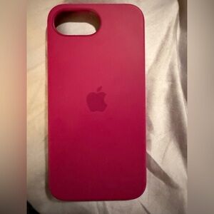 Apple Pink Silicone iPhone Case 16e. I only kept the phone for 2 days. Case new
